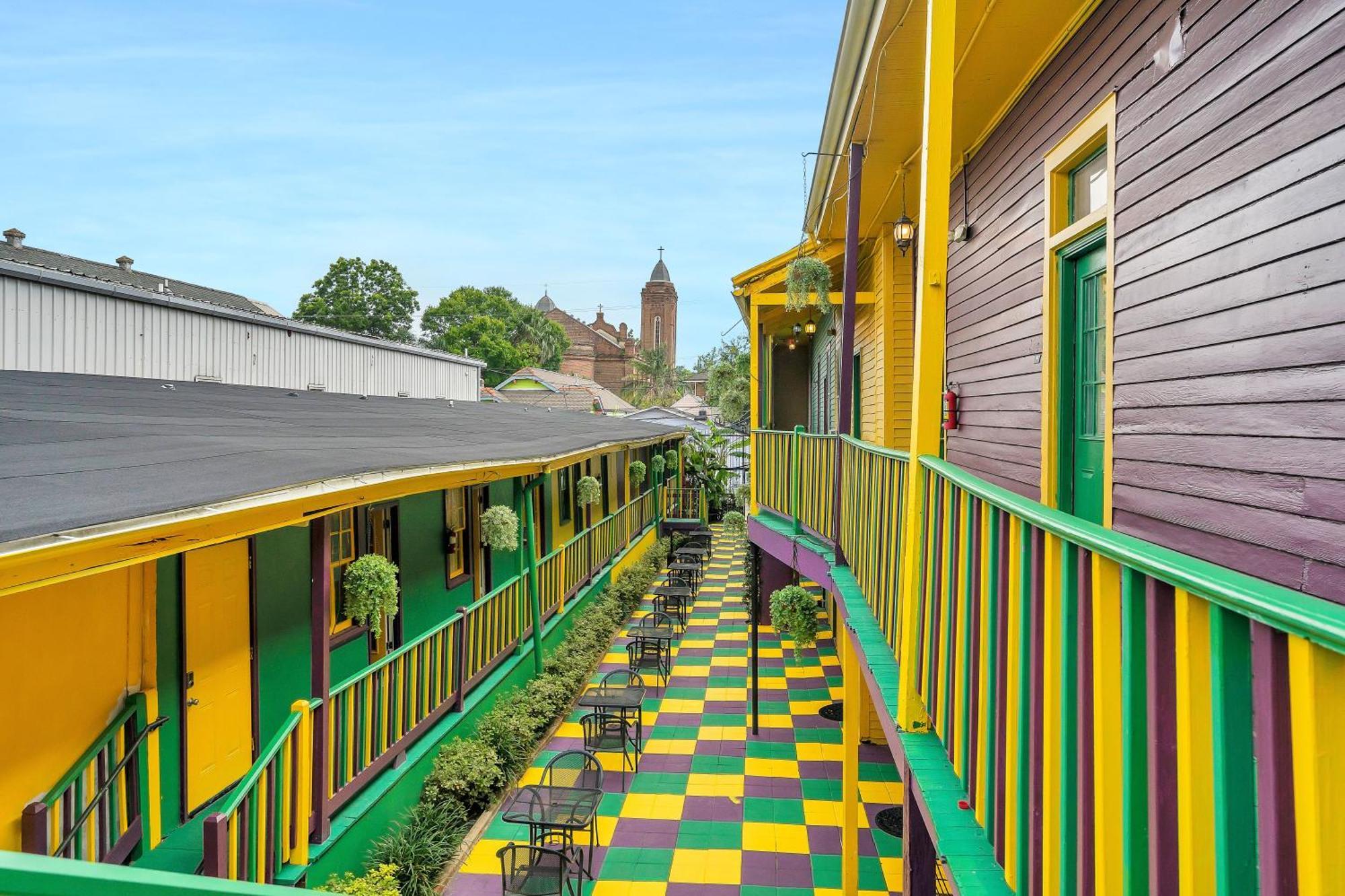 Historic Mardi Gras Inn New Orleans Exterior photo