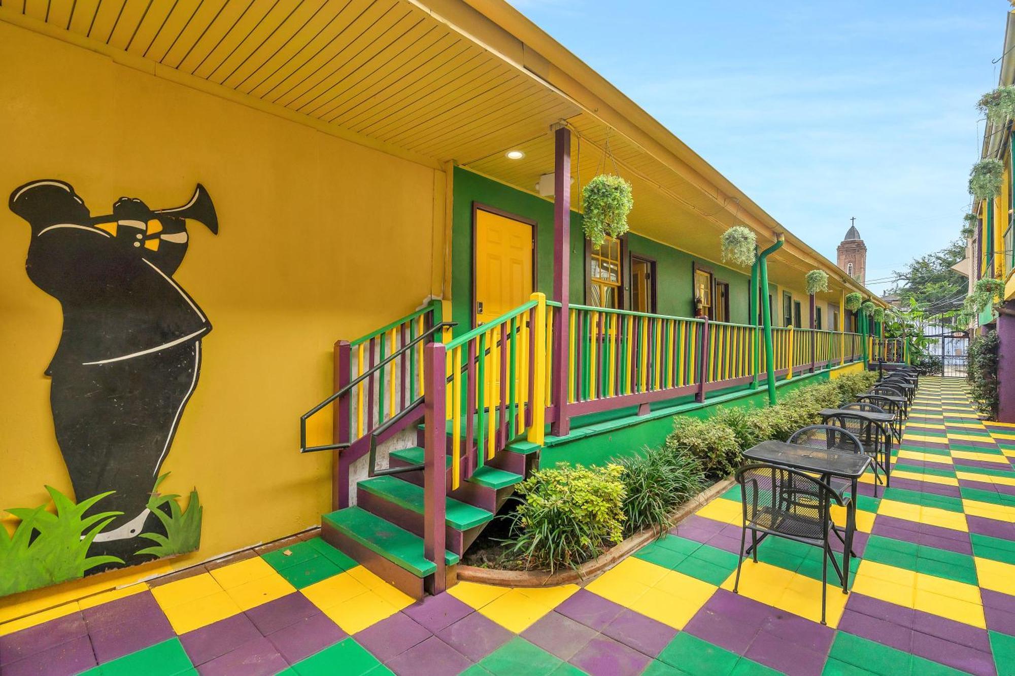 Historic Mardi Gras Inn New Orleans Exterior photo