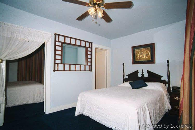 Historic Mardi Gras Inn New Orleans Exterior photo